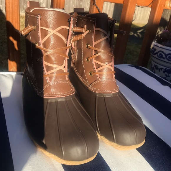 Serra Brown Boots - Picture 1 of 8